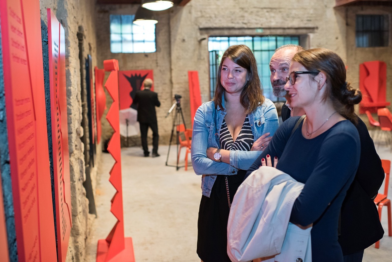Výstava Sochobásně v brněnské Schrott Gallery